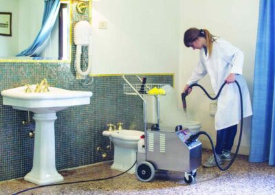 STI Gaiser 4000 Toilet